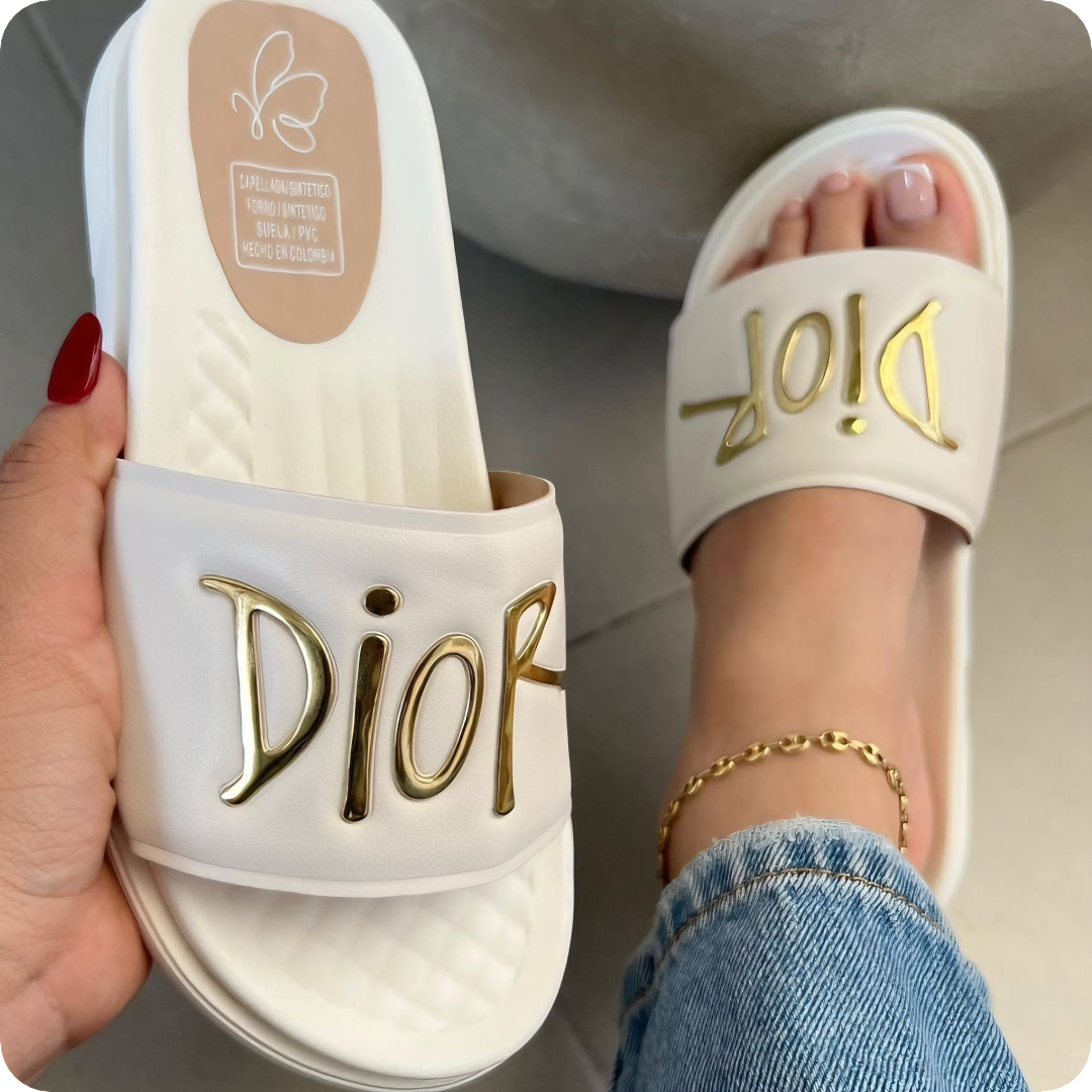 Sandalia DIOR Con Relieve Dorado
